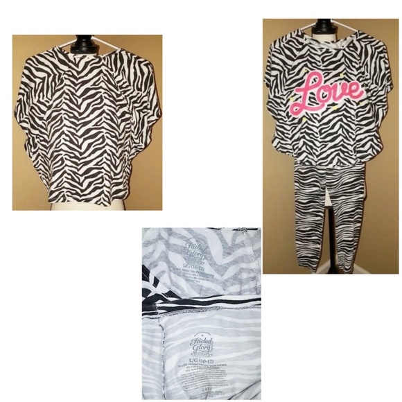 Bundle of 3 Girl's Outfits!! - Picture 3 of 4